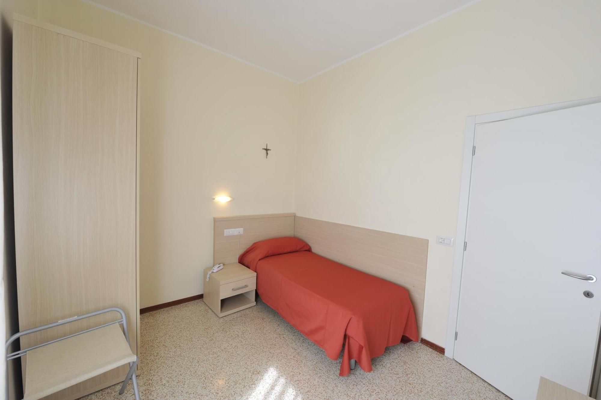 Hotel Villa San Giuseppe San Bartolomeo Al Mare Pokoj fotografie