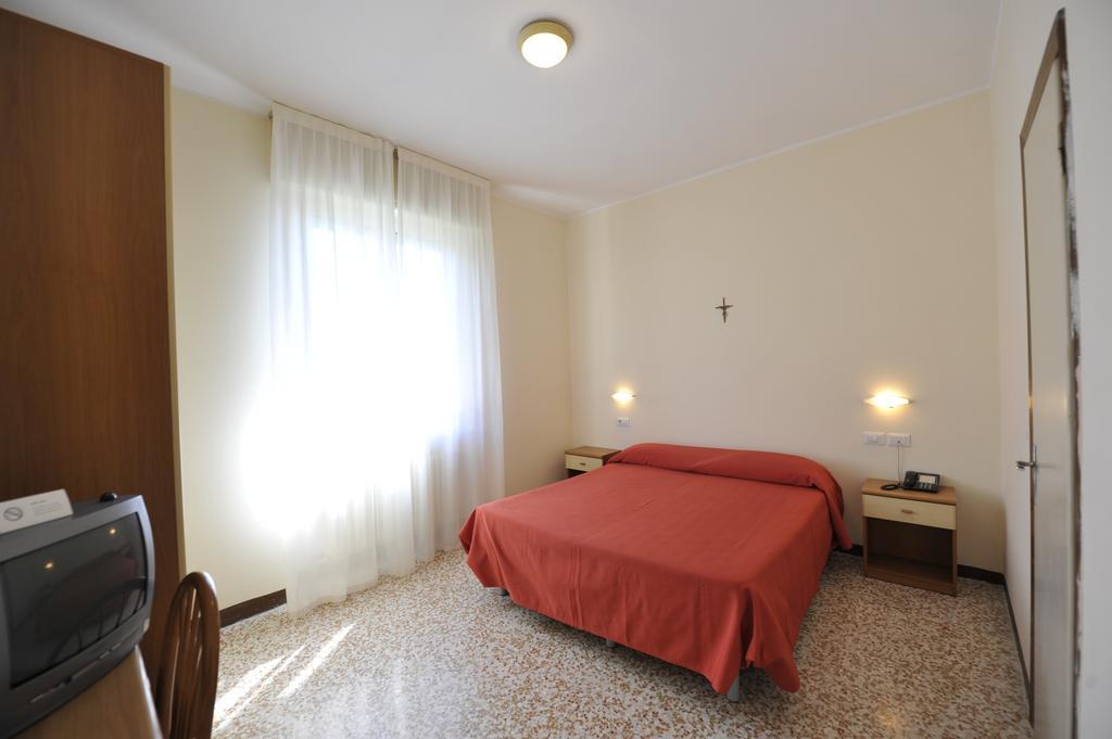 Hotel Villa San Giuseppe San Bartolomeo Al Mare Exteriér fotografie