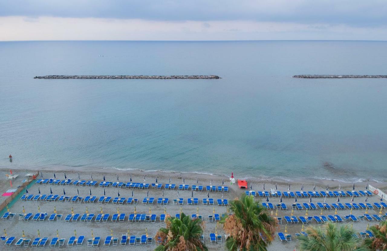 Hotel Villa San Giuseppe San Bartolomeo Al Mare Exteriér fotografie